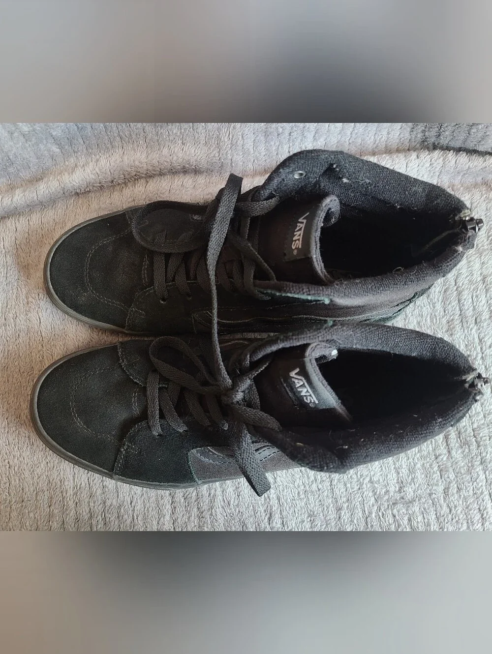 Youth size 6.5 blackout Sk8-Hi reissue zipper back high top sneakers shoes NICE